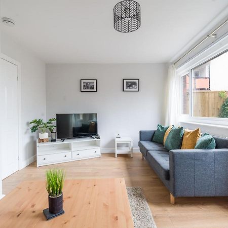 Villa Charming 3-Bed House In Newcastle-upon-Tyne Extérieur photo