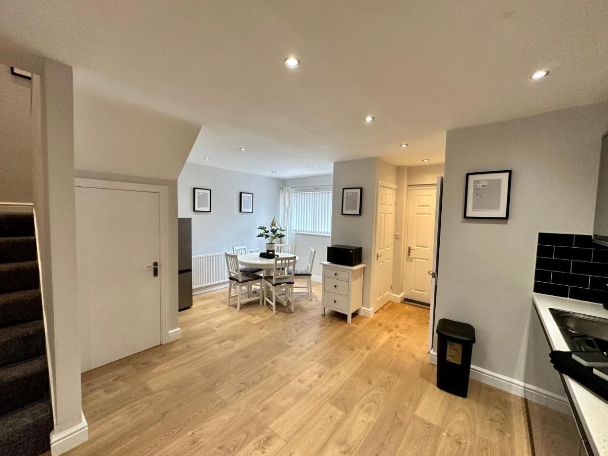 Villa Charming 3-Bed House In Newcastle-upon-Tyne Extérieur photo